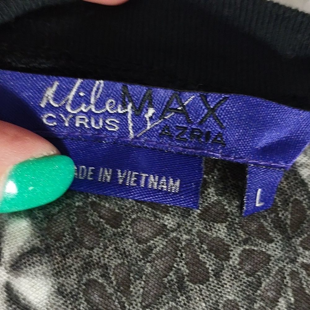 Miley Cyrus Max Azria Top - Picture 5 of 6